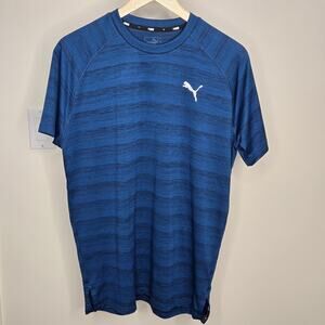 PUMA Blue Short Sleeve Athletic Short Sleeve Tee w/ Subtle Black Stripes Size M